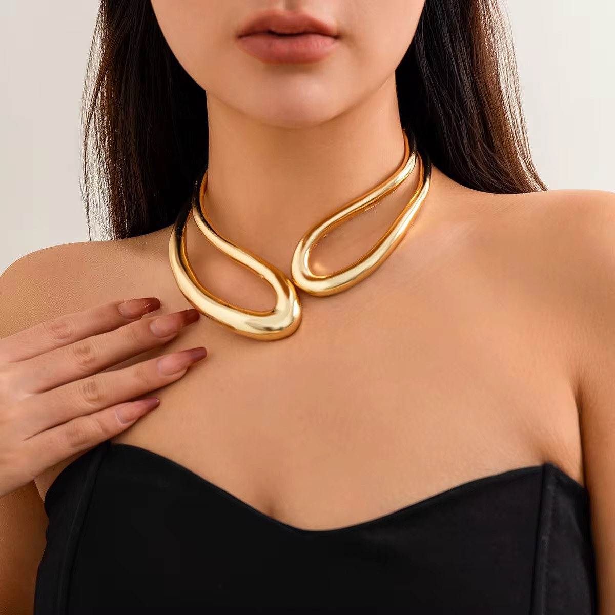 Bold Twist Knot Jewelry Set – 18K Gold Plated Chunky Open Choker Necklace & Bracelet, Vintage Statement Set for Women - Image 2