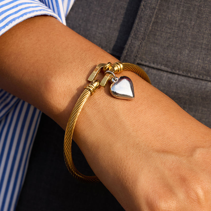 J&D Trendy Two Tone Heart Pendant Bracelet for Women 18K Gold Plated Horseshoe Clasp Shiny Smooth Minimalist Fine Jewelry - Image 4